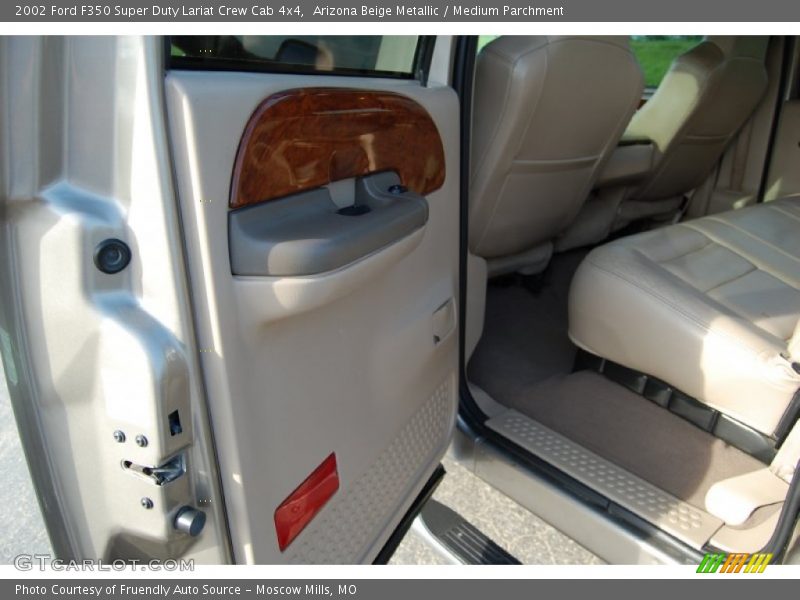 Arizona Beige Metallic / Medium Parchment 2002 Ford F350 Super Duty Lariat Crew Cab 4x4