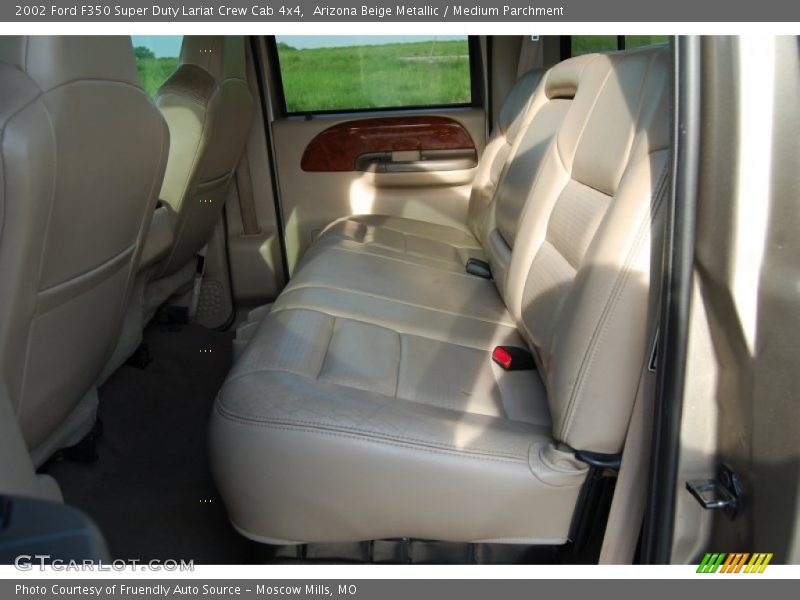 Arizona Beige Metallic / Medium Parchment 2002 Ford F350 Super Duty Lariat Crew Cab 4x4