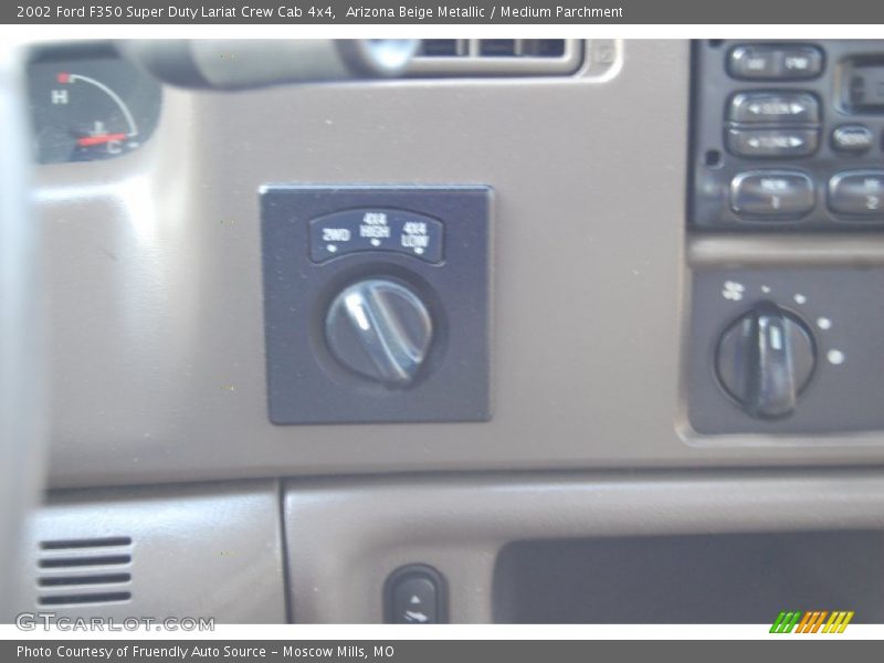 Arizona Beige Metallic / Medium Parchment 2002 Ford F350 Super Duty Lariat Crew Cab 4x4