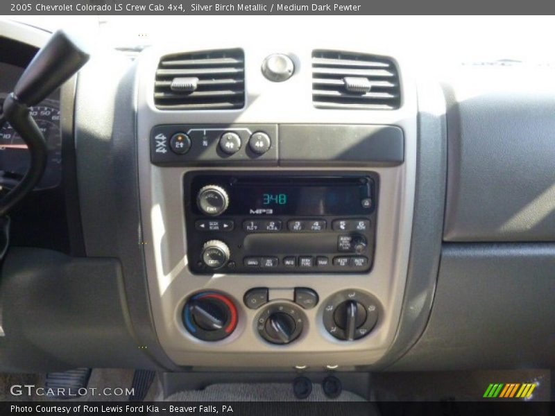 Silver Birch Metallic / Medium Dark Pewter 2005 Chevrolet Colorado LS Crew Cab 4x4