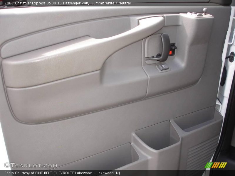 Summit White / Neutral 2005 Chevrolet Express 3500 15 Passenger Van