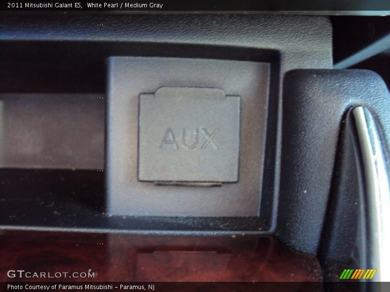White Pearl / Medium Gray 2011 Mitsubishi Galant ES