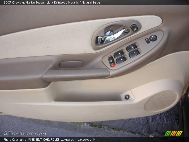 Light Driftwood Metallic / Neutral Beige 2005 Chevrolet Malibu Sedan