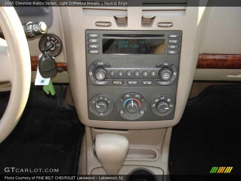 Light Driftwood Metallic / Neutral Beige 2005 Chevrolet Malibu Sedan