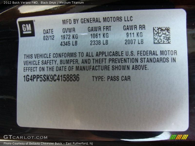 Black Onyx / Medium Titanium 2012 Buick Verano FWD