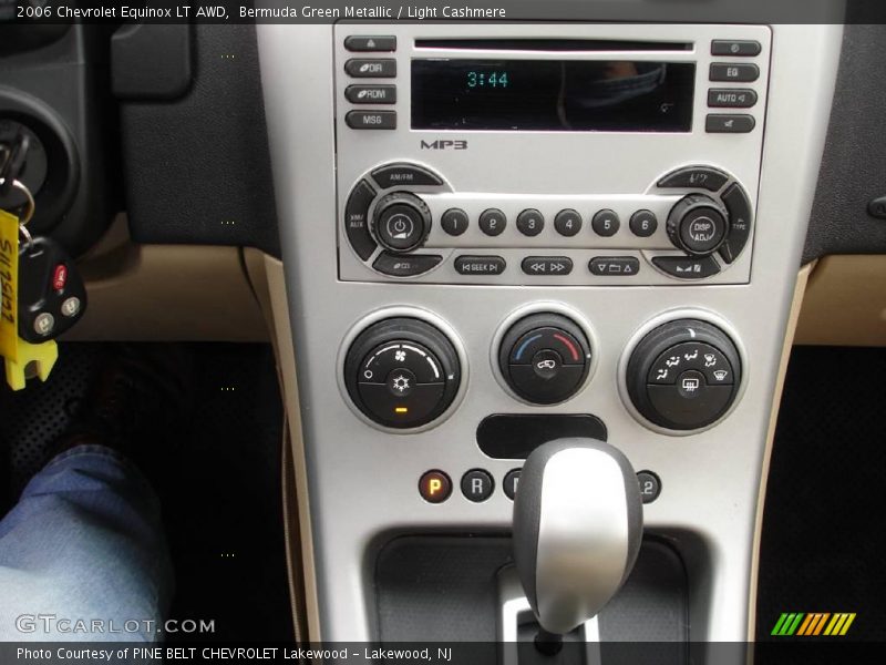 Bermuda Green Metallic / Light Cashmere 2006 Chevrolet Equinox LT AWD