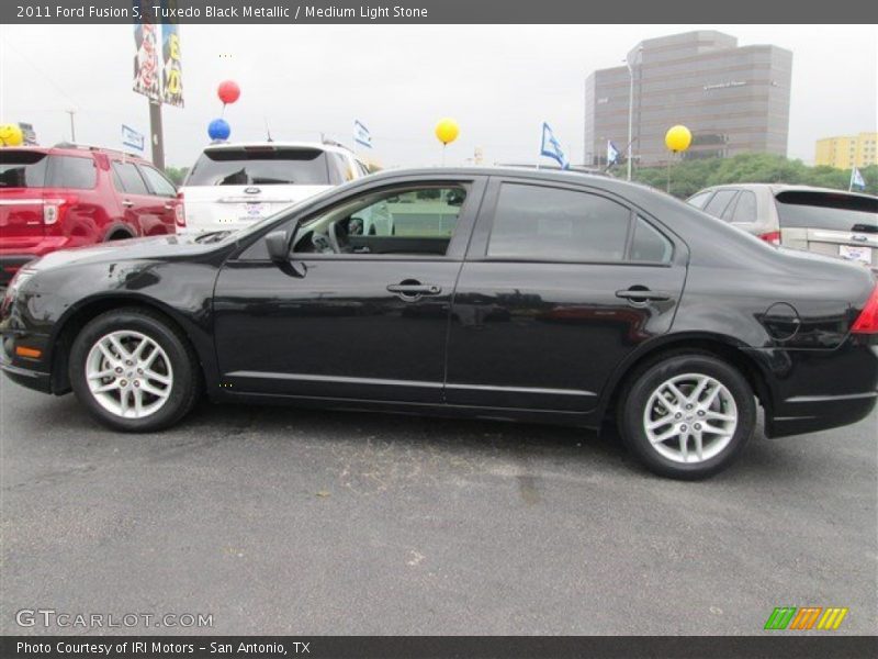 Tuxedo Black Metallic / Medium Light Stone 2011 Ford Fusion S