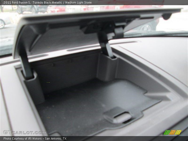 Tuxedo Black Metallic / Medium Light Stone 2011 Ford Fusion S