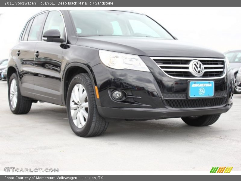 Deep Black Metallic / Sandstone 2011 Volkswagen Tiguan SE