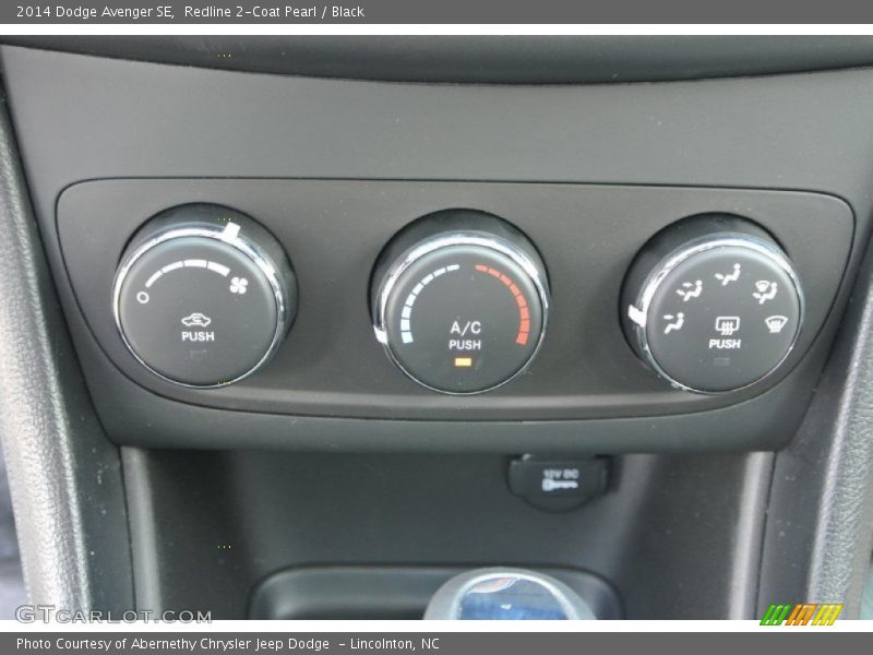 Redline 2-Coat Pearl / Black 2014 Dodge Avenger SE