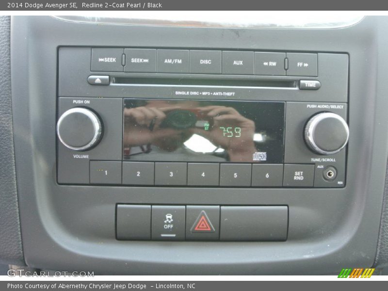 Redline 2-Coat Pearl / Black 2014 Dodge Avenger SE