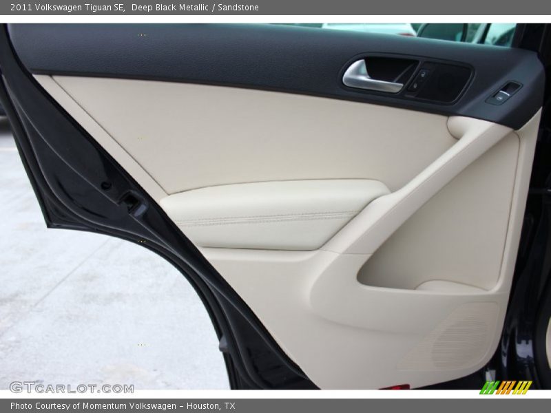 Deep Black Metallic / Sandstone 2011 Volkswagen Tiguan SE