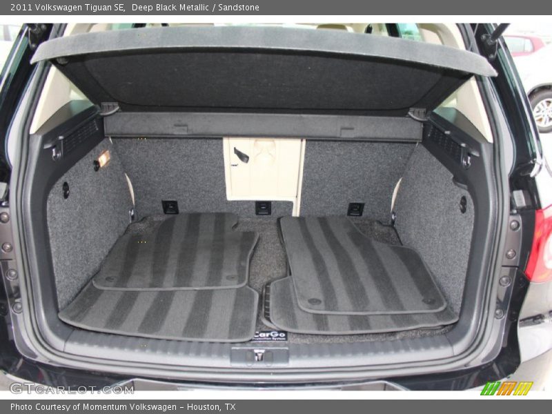 Deep Black Metallic / Sandstone 2011 Volkswagen Tiguan SE