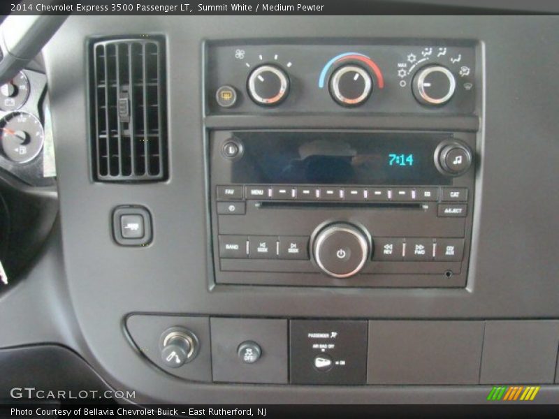 Summit White / Medium Pewter 2014 Chevrolet Express 3500 Passenger LT