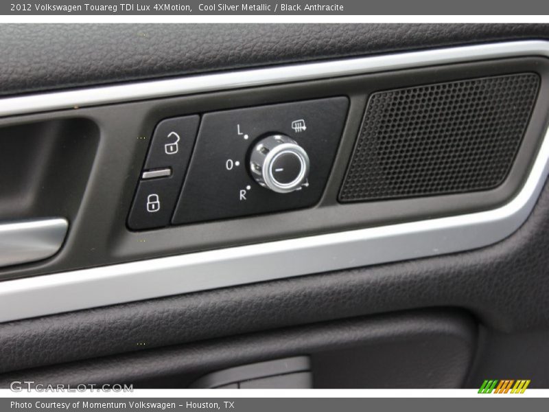 Cool Silver Metallic / Black Anthracite 2012 Volkswagen Touareg TDI Lux 4XMotion