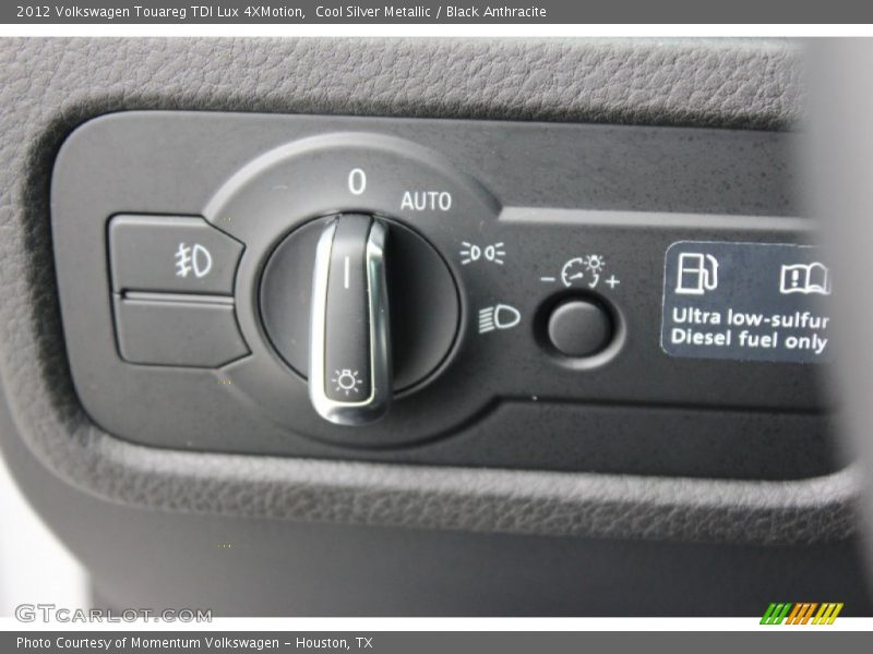 Cool Silver Metallic / Black Anthracite 2012 Volkswagen Touareg TDI Lux 4XMotion