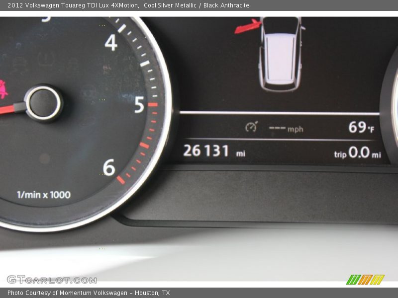 Cool Silver Metallic / Black Anthracite 2012 Volkswagen Touareg TDI Lux 4XMotion