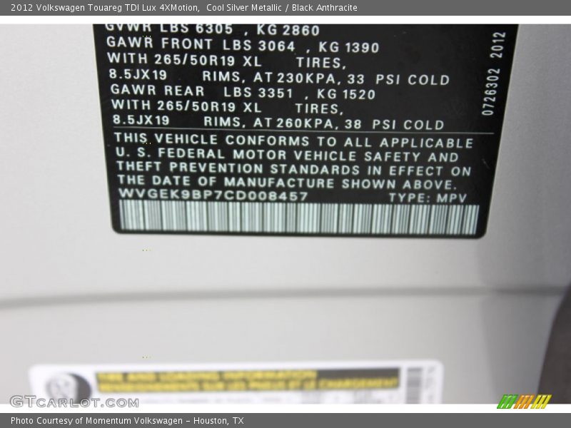 Cool Silver Metallic / Black Anthracite 2012 Volkswagen Touareg TDI Lux 4XMotion