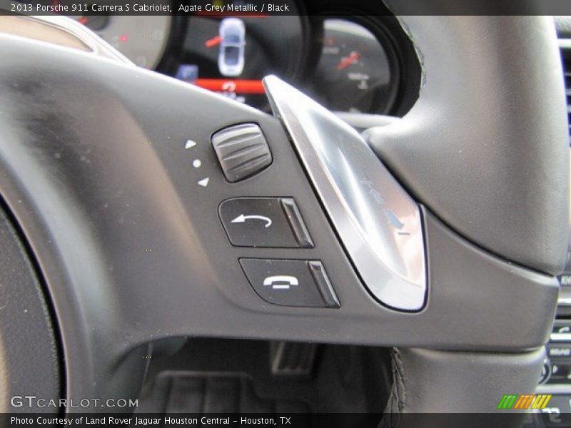 Controls of 2013 911 Carrera S Cabriolet