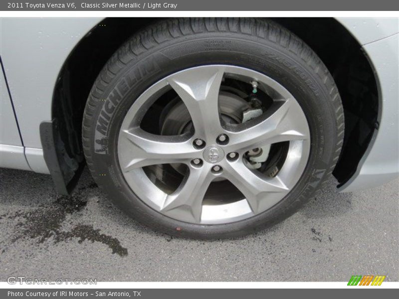 Classic Silver Metallic / Light Gray 2011 Toyota Venza V6