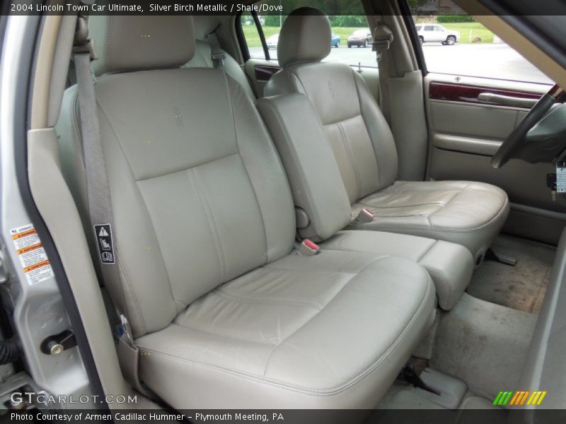 Front Seat of 2004 Town Car Ultimate