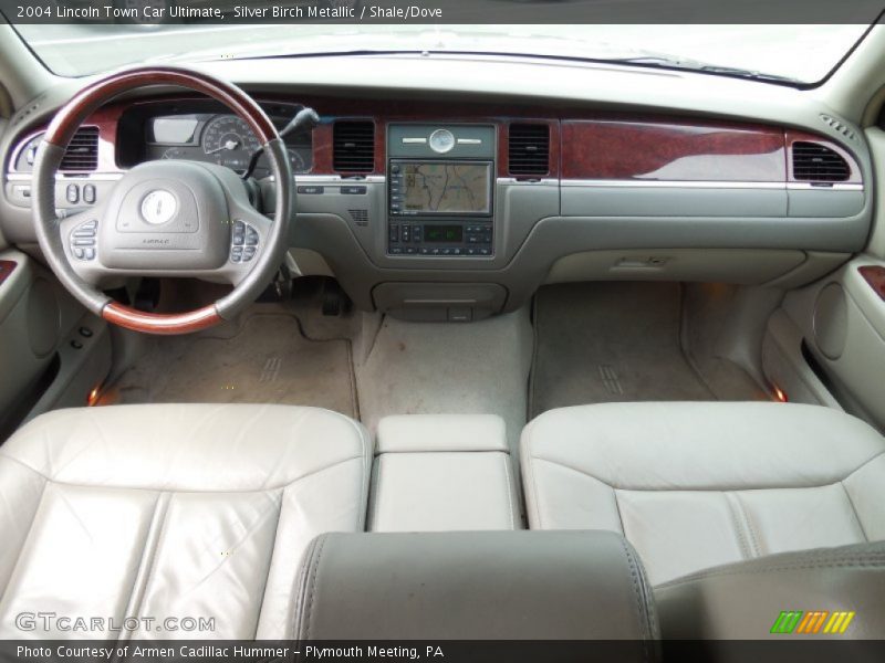 Dashboard of 2004 Town Car Ultimate