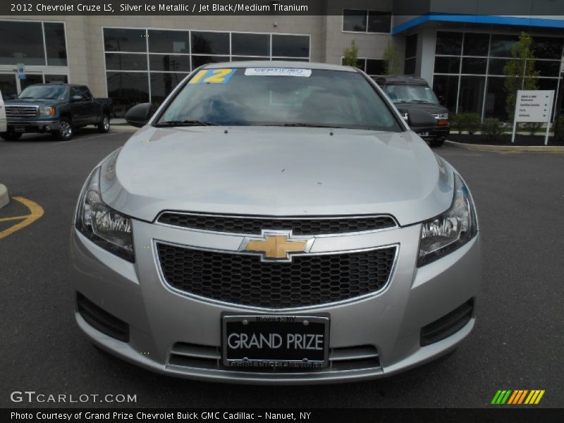 Silver Ice Metallic / Jet Black/Medium Titanium 2012 Chevrolet Cruze LS
