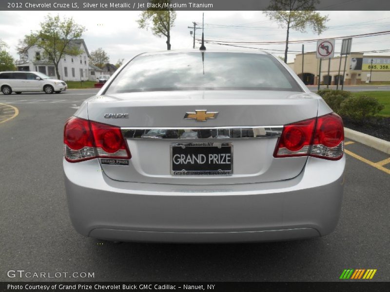 Silver Ice Metallic / Jet Black/Medium Titanium 2012 Chevrolet Cruze LS