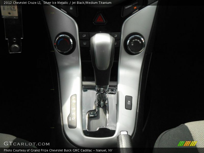 Silver Ice Metallic / Jet Black/Medium Titanium 2012 Chevrolet Cruze LS