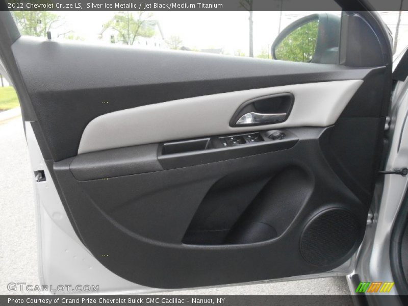 Silver Ice Metallic / Jet Black/Medium Titanium 2012 Chevrolet Cruze LS