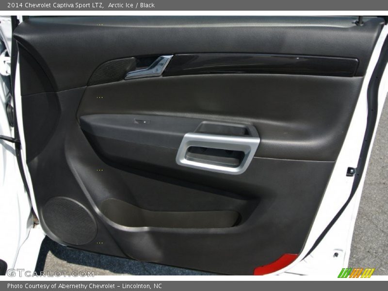 Arctic Ice / Black 2014 Chevrolet Captiva Sport LTZ