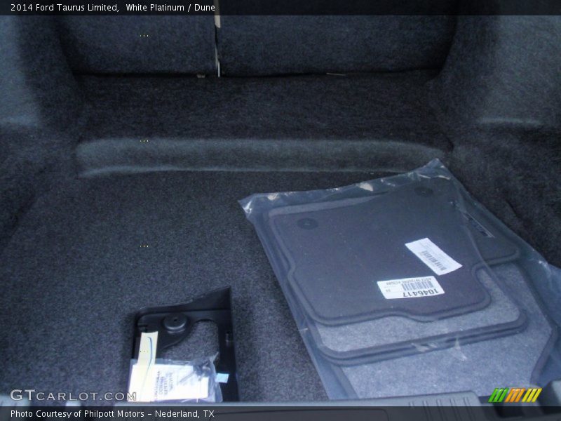White Platinum / Dune 2014 Ford Taurus Limited