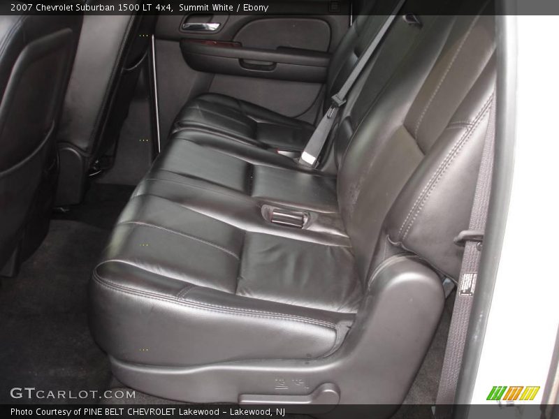 Summit White / Ebony 2007 Chevrolet Suburban 1500 LT 4x4