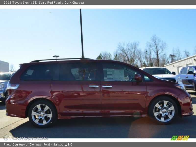 Salsa Red Pearl / Dark Charcoal 2013 Toyota Sienna SE