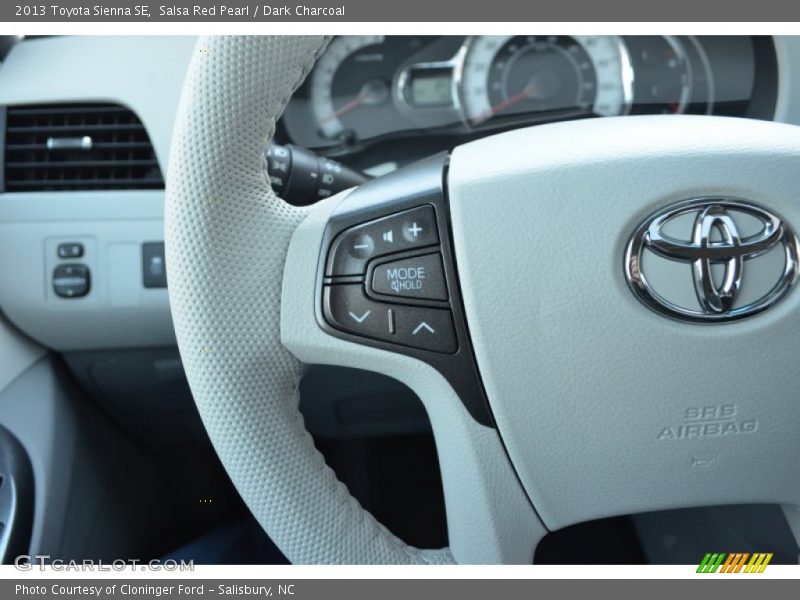 Salsa Red Pearl / Dark Charcoal 2013 Toyota Sienna SE