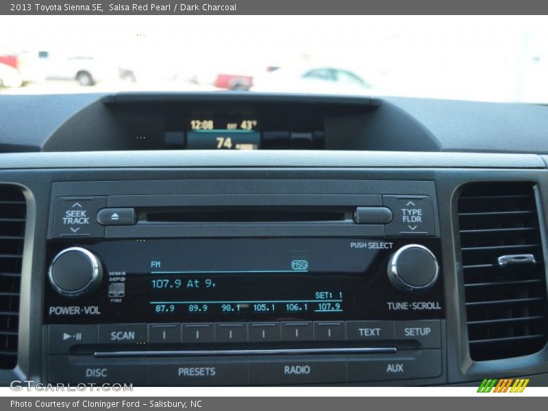 Salsa Red Pearl / Dark Charcoal 2013 Toyota Sienna SE