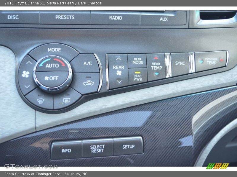 Salsa Red Pearl / Dark Charcoal 2013 Toyota Sienna SE