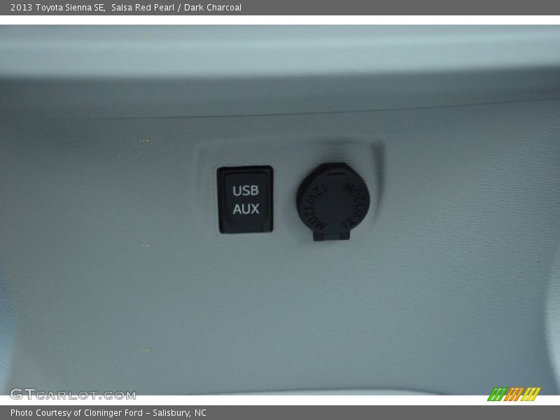 Salsa Red Pearl / Dark Charcoal 2013 Toyota Sienna SE
