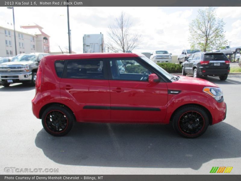 Molten Red / Black Cloth 2013 Kia Soul 1.6