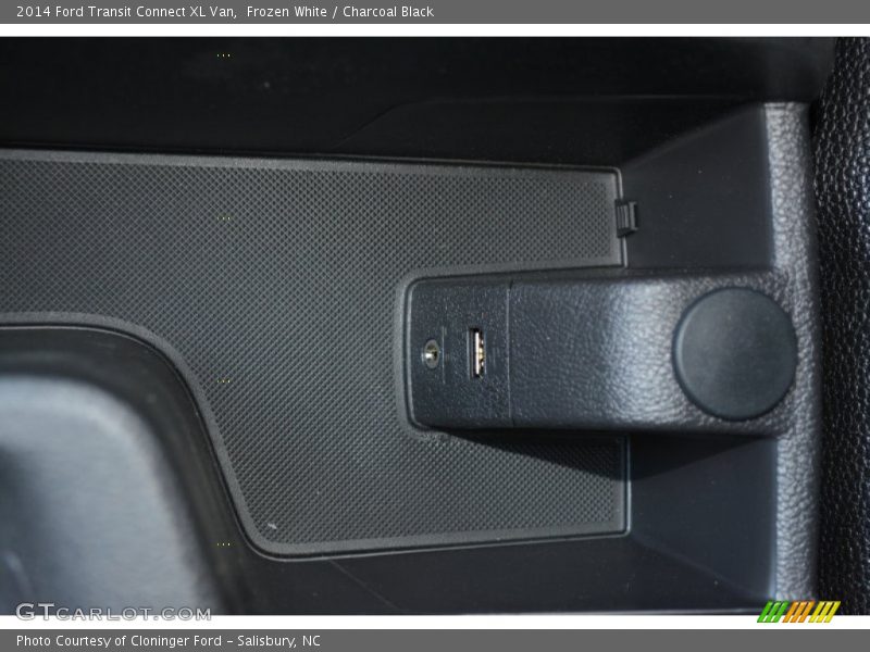 Frozen White / Charcoal Black 2014 Ford Transit Connect XL Van