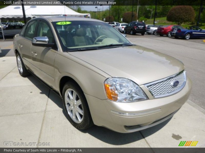 Front 3/4 View of 2005 Five Hundred Limited AWD