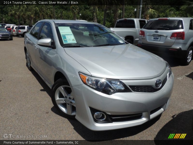 Classic Silver Metallic / Black 2014 Toyota Camry SE