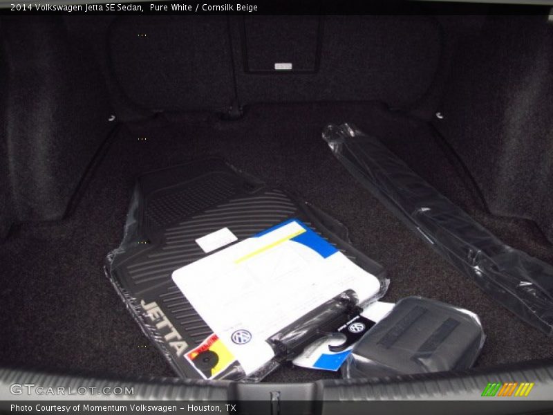 Pure White / Cornsilk Beige 2014 Volkswagen Jetta SE Sedan