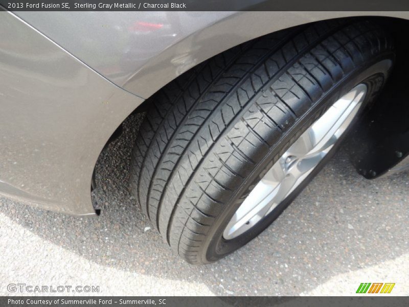 Sterling Gray Metallic / Charcoal Black 2013 Ford Fusion SE