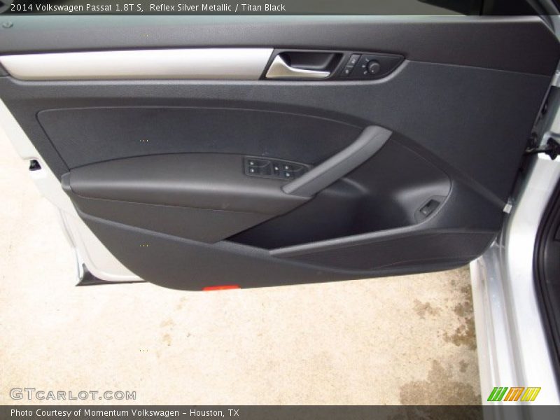 Reflex Silver Metallic / Titan Black 2014 Volkswagen Passat 1.8T S