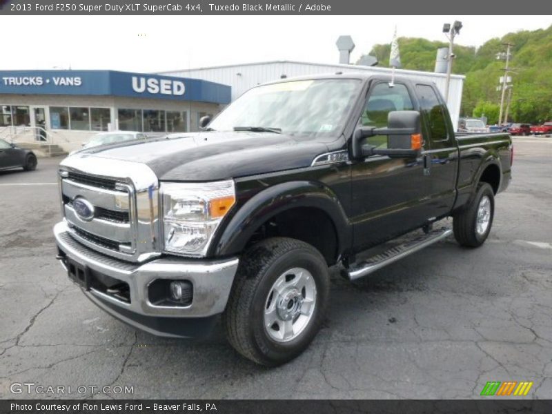 Tuxedo Black Metallic / Adobe 2013 Ford F250 Super Duty XLT SuperCab 4x4