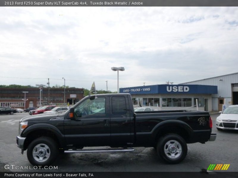 Tuxedo Black Metallic / Adobe 2013 Ford F250 Super Duty XLT SuperCab 4x4