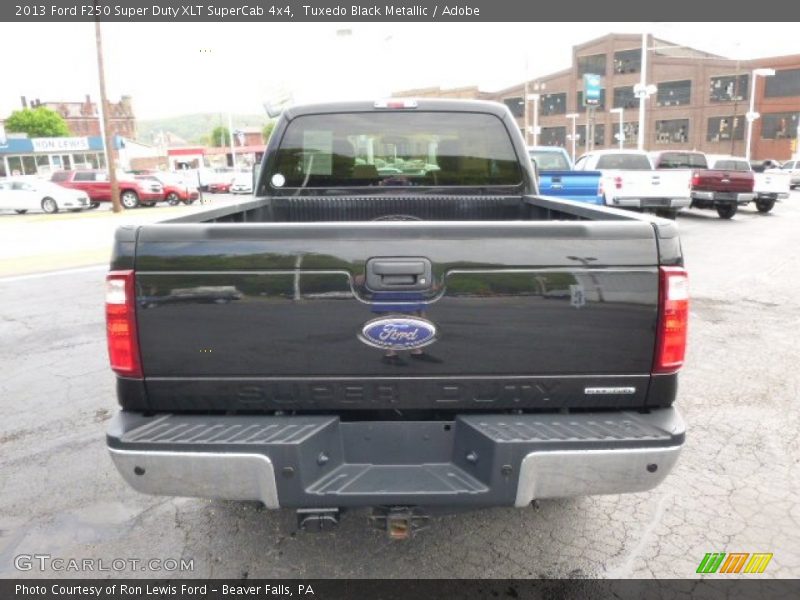 Tuxedo Black Metallic / Adobe 2013 Ford F250 Super Duty XLT SuperCab 4x4
