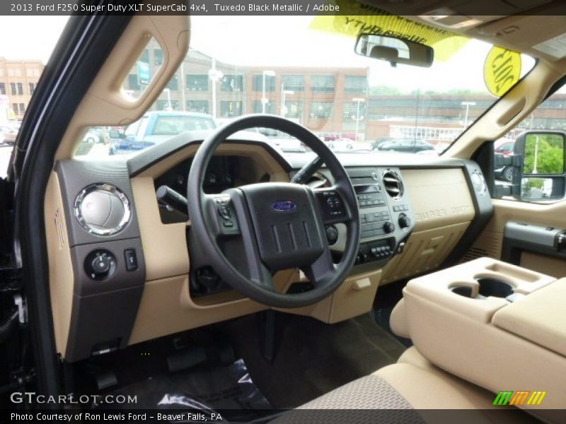Tuxedo Black Metallic / Adobe 2013 Ford F250 Super Duty XLT SuperCab 4x4