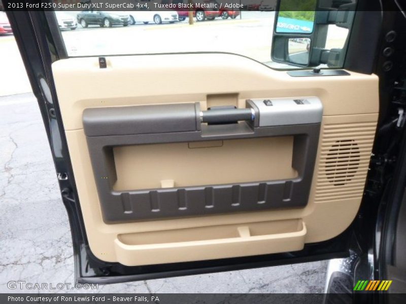 Tuxedo Black Metallic / Adobe 2013 Ford F250 Super Duty XLT SuperCab 4x4